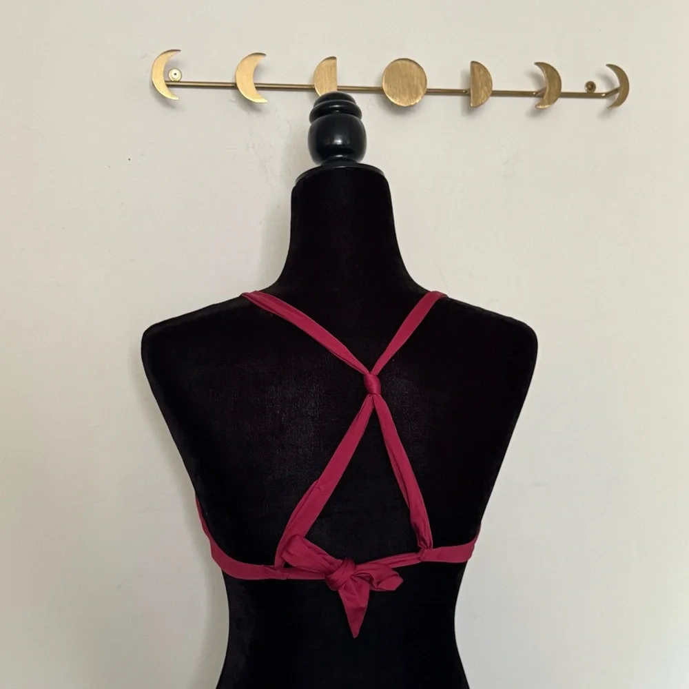 Frankies Bikinis Malibu Knotted Bikini Top Burgundy S